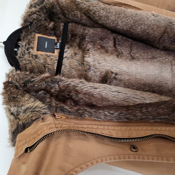 Rare Forever 21 jacket with zip out Fur lining Trench Coat Large - Picture 7 of 12